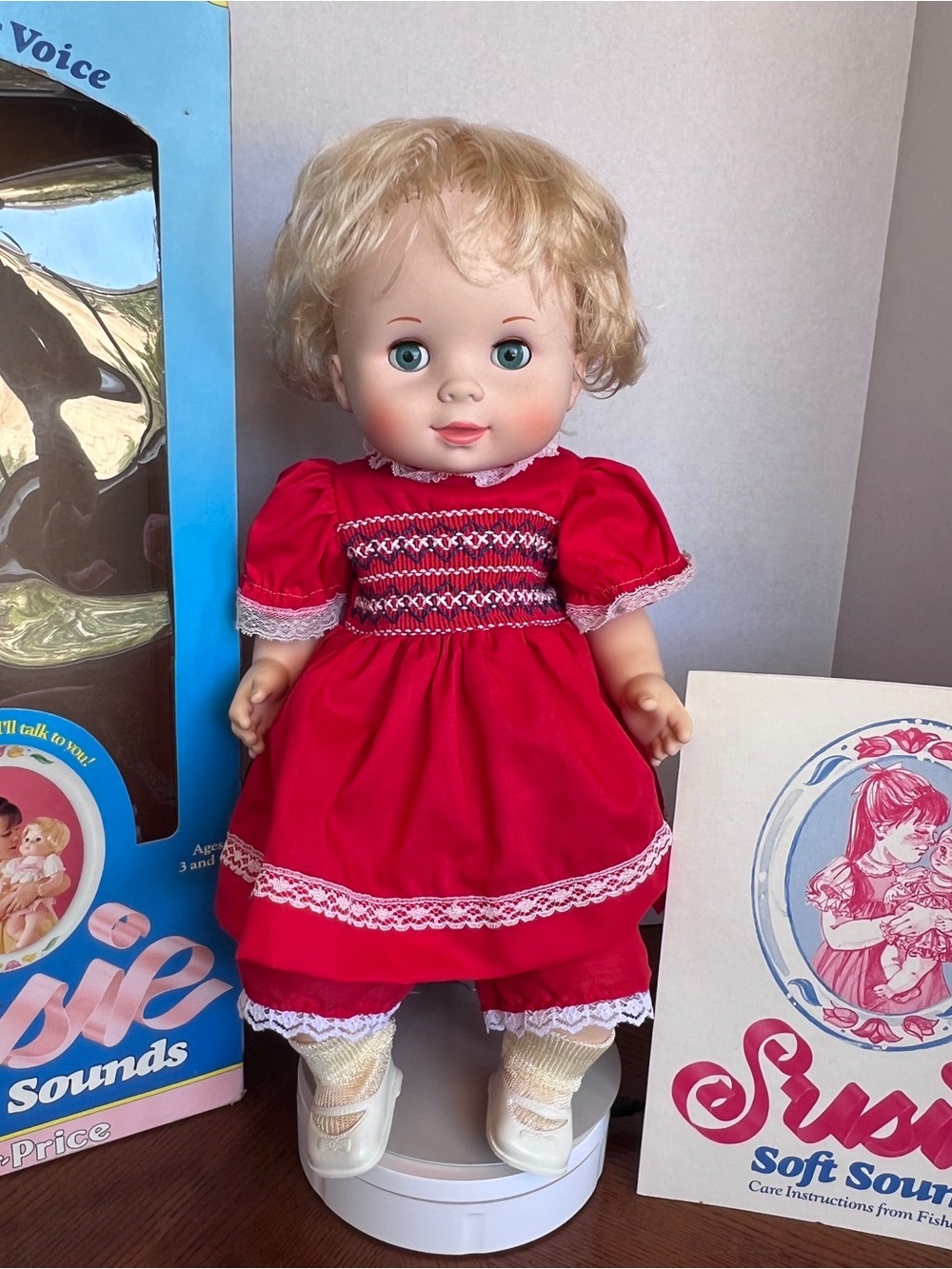 1981 Vintage Fisher Price Susie Soft Sounds Red Dress Box Instructions WORKS